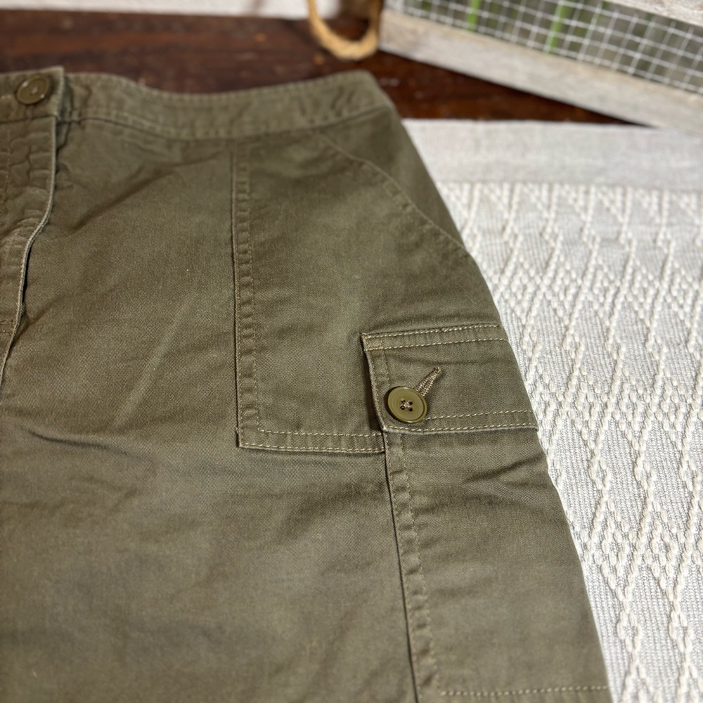Loft Women’s Cargo Utility Skirt Size 10 Stretch. Army Green. Cotton / Spandex - Picture 3 of 8